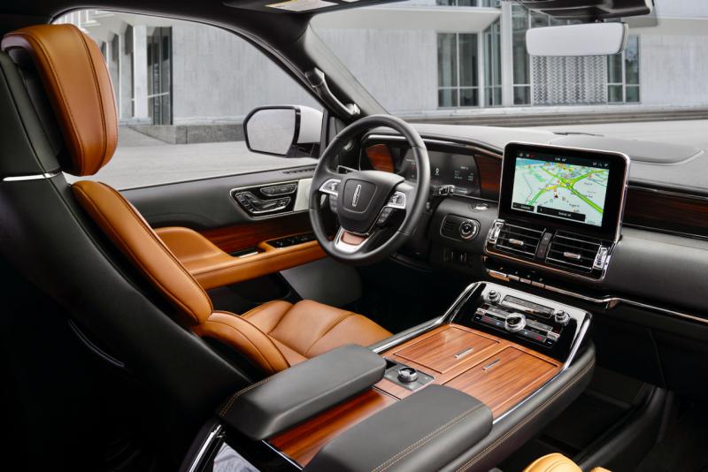 Lincoln Navigator 4x4 Reserve PenBay Pilot